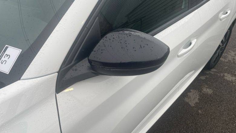 Peugeot 208 1.2 PureTech 100 Allure Premium 5dr Petrol Hatchback